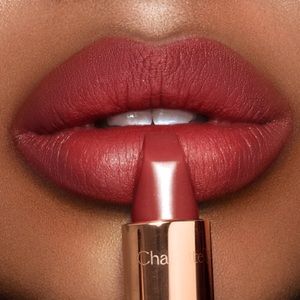Charlotte Tilbury MATTE REVOLUTION WALK OF SHAME